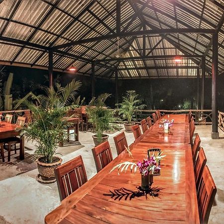 Anurak Community Lodge Phanom Exteriör bild